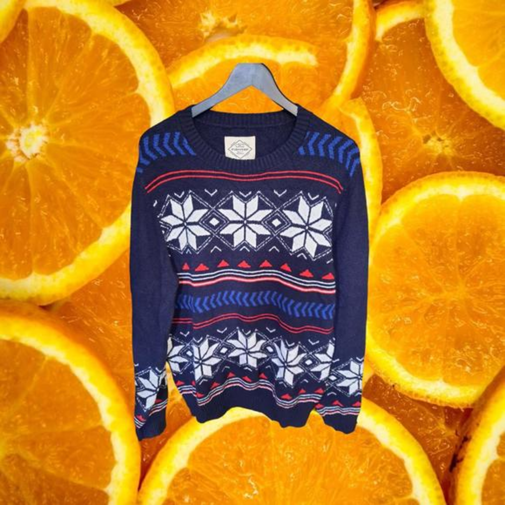 St‎ Johns Bay Snowflake Sweater Size M